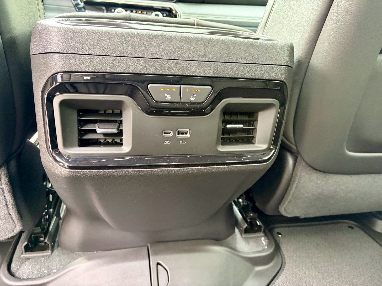 2026 GMC Sierra 1500 AT4X - Photo 19