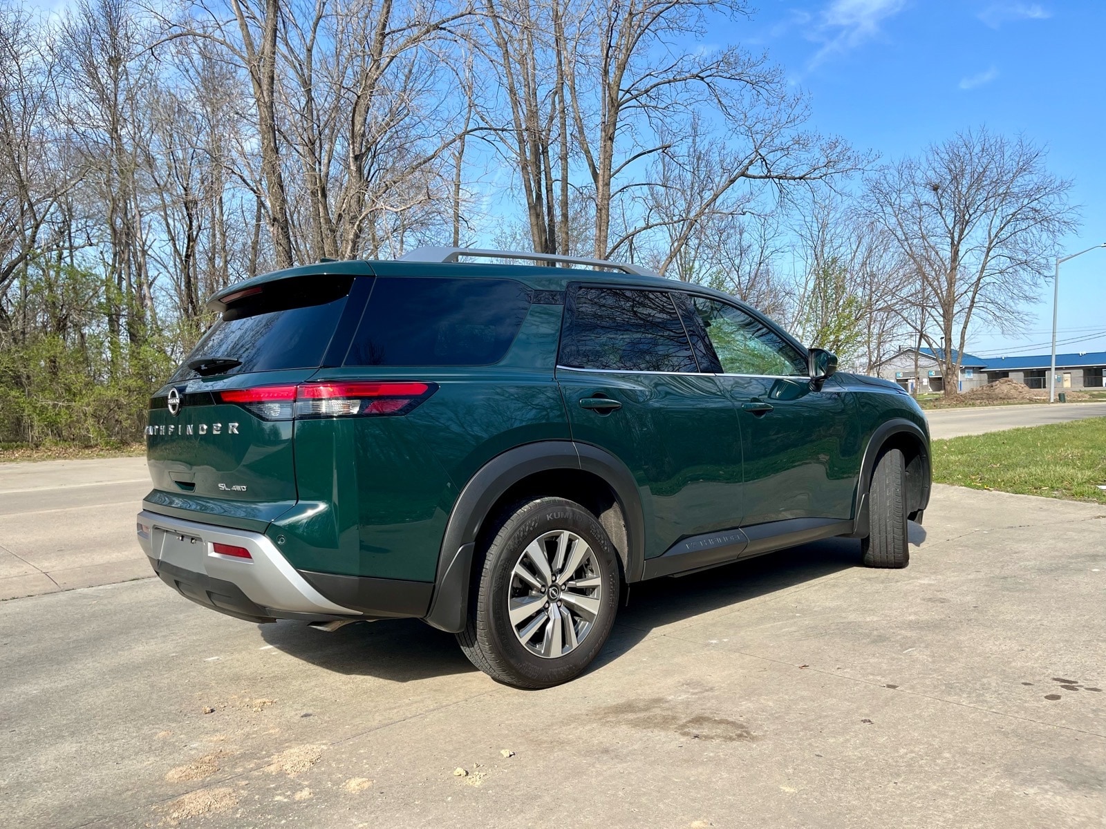 2025 Nissan Pathfinder SL - Photo 9
