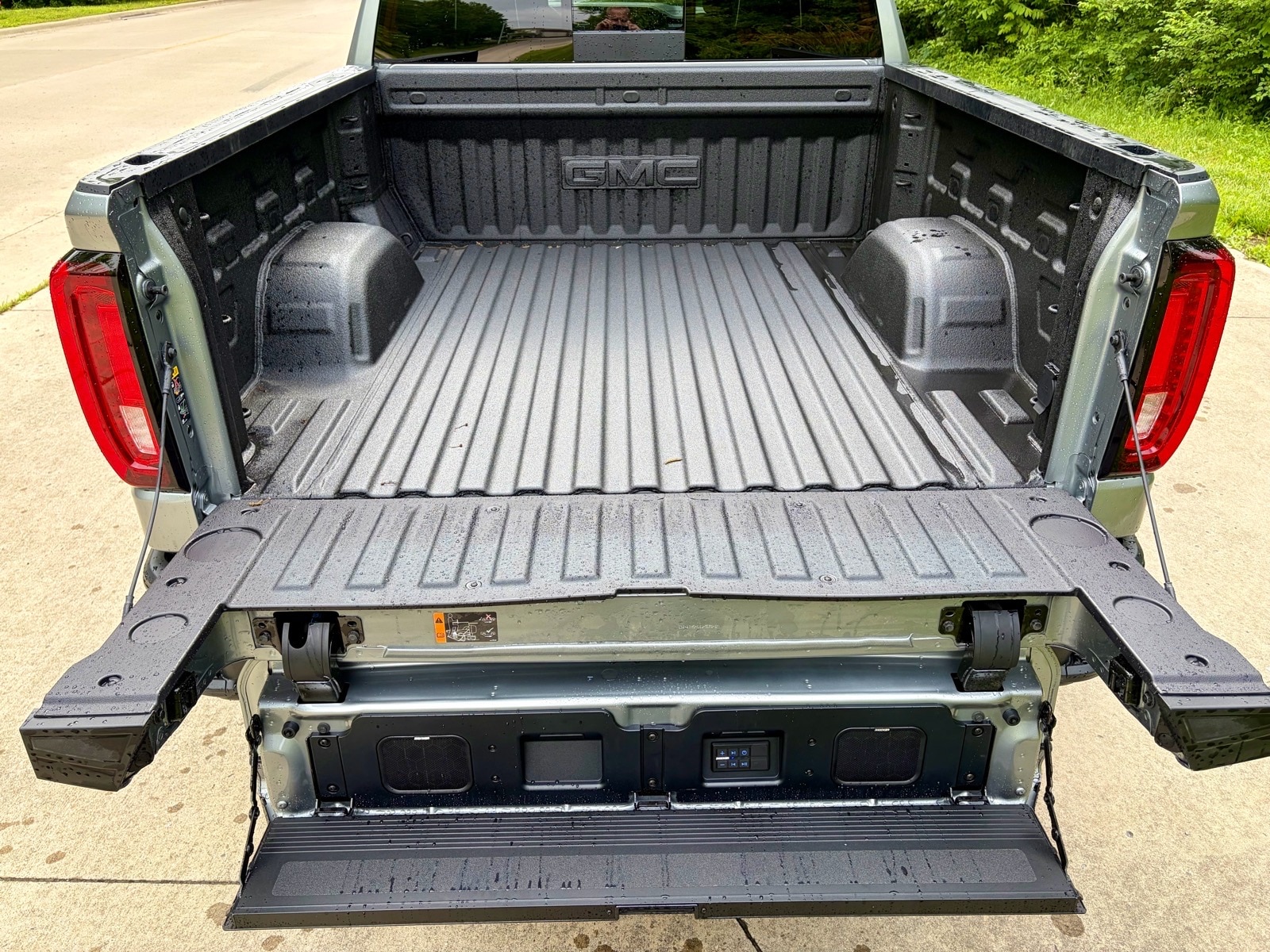 2026 GMC Sierra 1500 AT4X - Photo 12