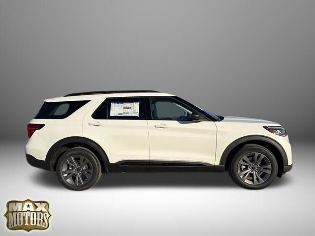 2026 Ford Explorer photo 4