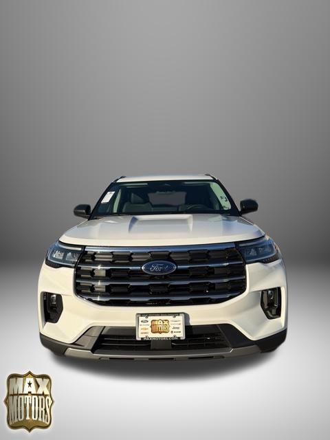 2026 Ford Explorer photo 2