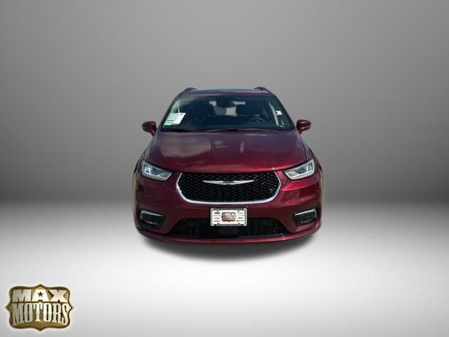 Used 2022 Chrysler Pacifica Touring L with VIN 2C4RC3BG4NR216649 for sale in Kansas City