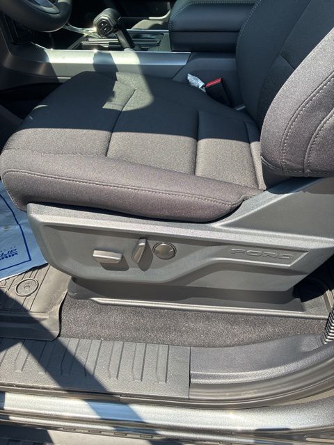 2026 Ford F-150 XLT - Photo 32