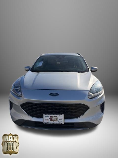 Used 2020 Ford Escape SE with VIN 1FMCU9G6XLUB91922 for sale in Kansas City