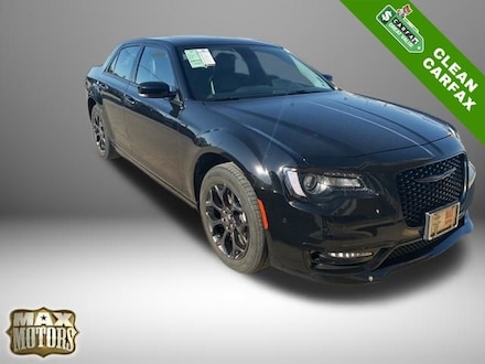 2023 Chrysler 300 Touring L Sedan