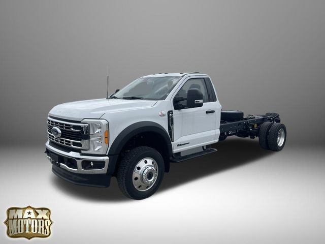 2023 Ford F-550 XLT photo 3