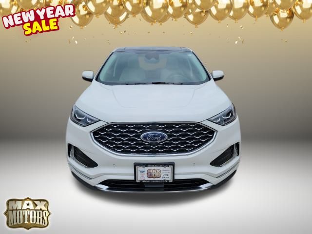2024 Ford Edge Titanium photo 2