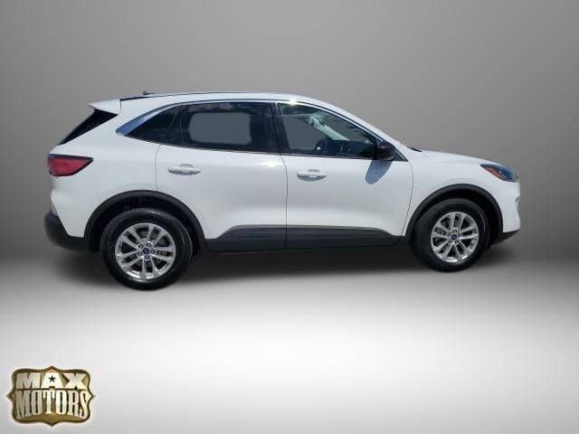Used 2022 Ford Escape SE with VIN 1FMCU9G69NUA86159 for sale in Kansas City