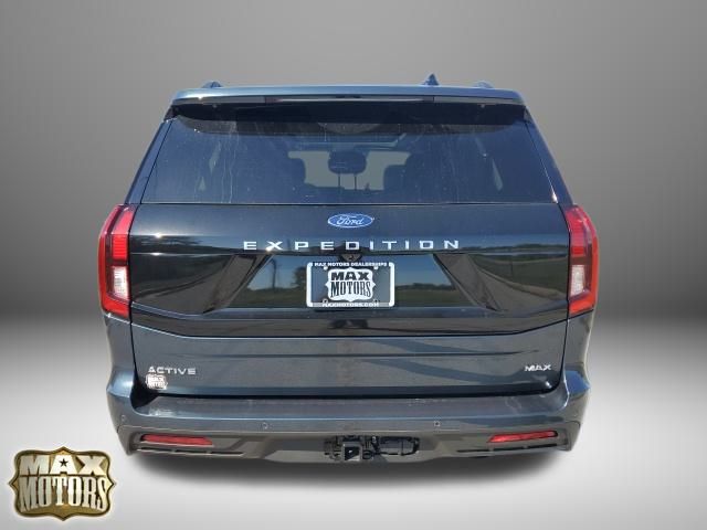 2025 Ford Expedition MAX photo 3
