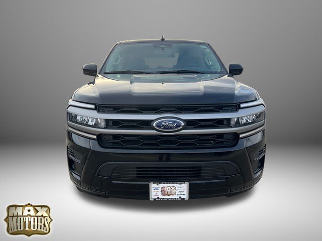 2024 Ford Expedition MAX XLT photo 3