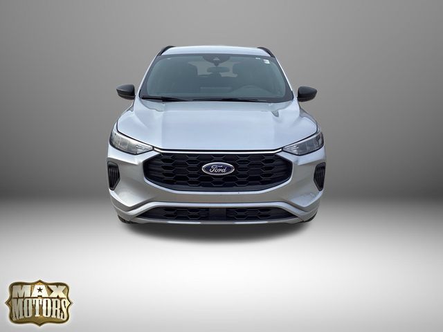 2024 Ford Escape ST-Line photo 2