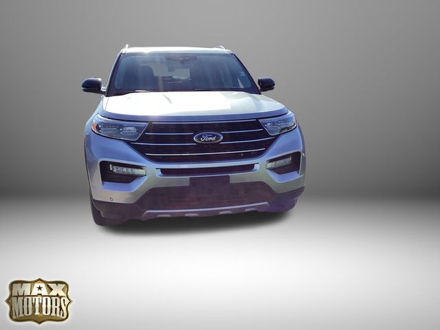 2024 Ford Explorer XLT photo 2