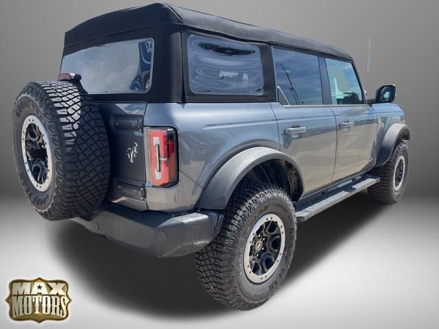 2024 Ford Bronco Outer Banks photo 4