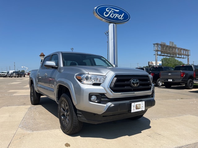 Used 2022 Toyota Tacoma SR5 with VIN 3TMCZ5AN6NM487090 for sale in Harrisonville, MO