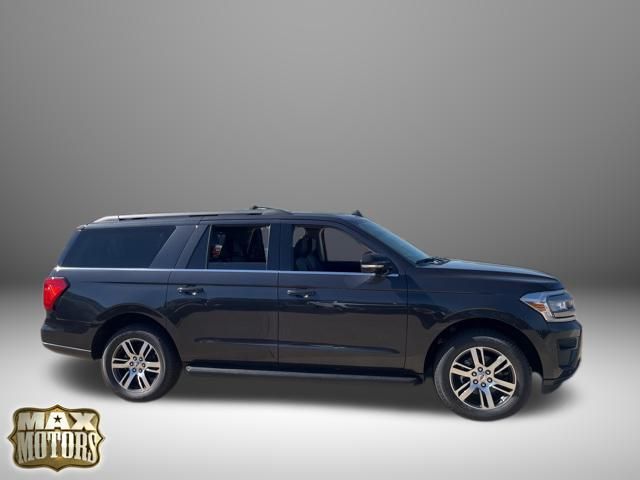 2024 Ford Expedition MAX XLT photo 3