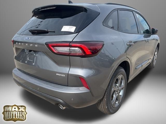 2024 Ford Escape ST-Line photo 4