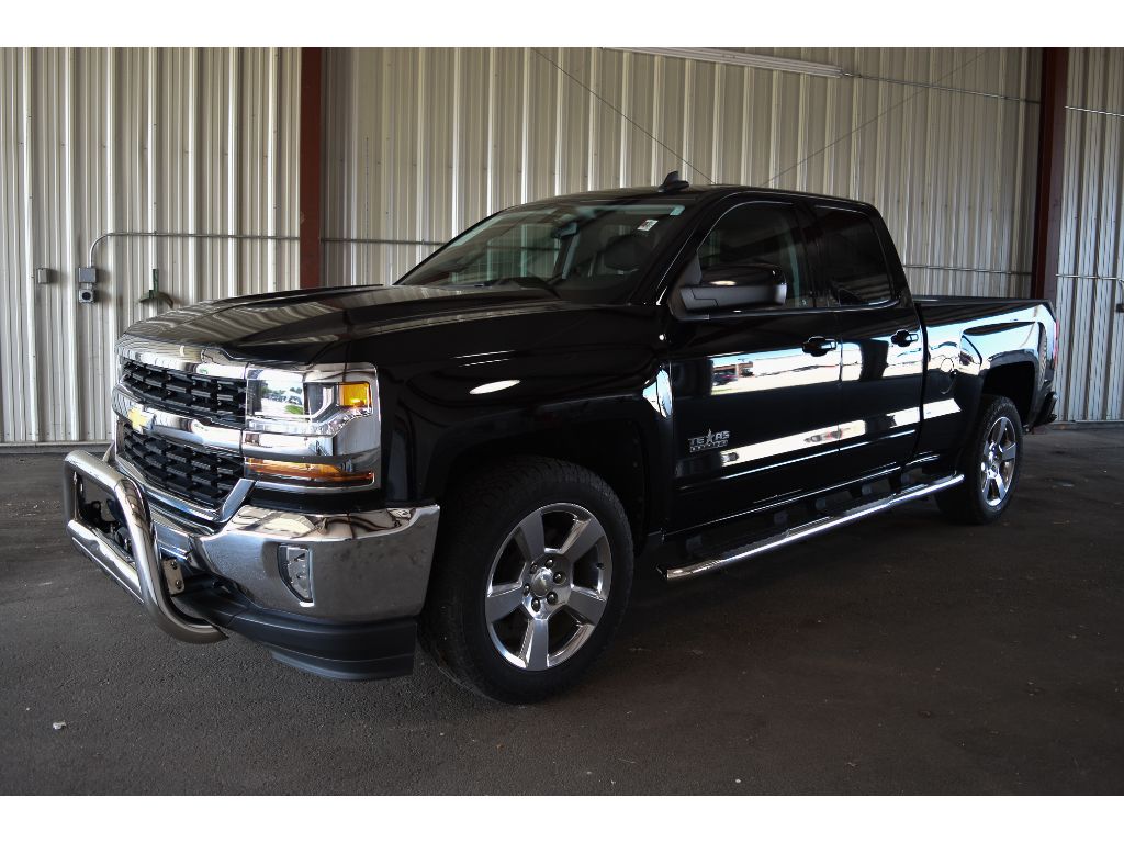 Used 2018 Chevrolet Silverado 1500 LT with VIN 1GCRCREC9JZ271724 for sale in Kansas City