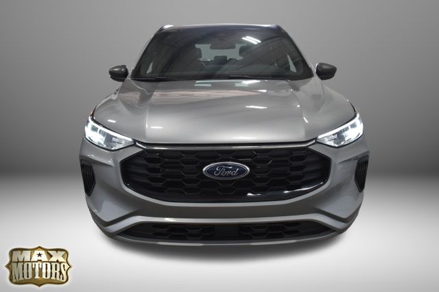 2024 Ford Escape ST-Line photo 2