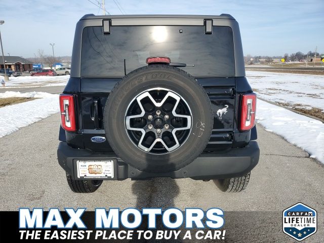 2025 Ford Bronco Outer Banks photo 4