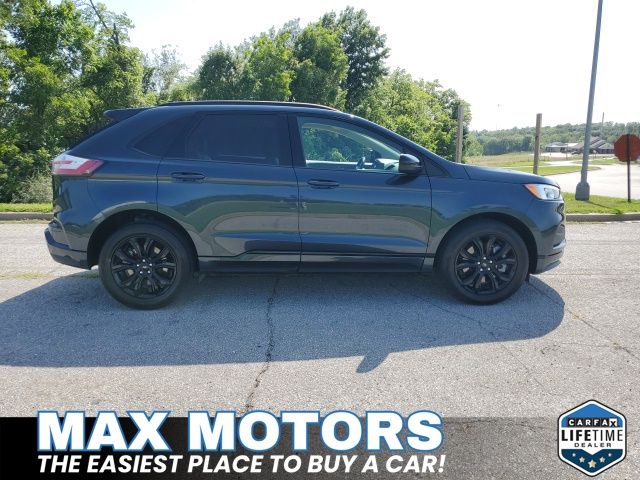 2024 Ford Edge SE photo 2