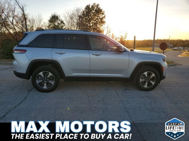 Used 2024 Jeep Grand Cherokee 4xe with VIN 1C4RJYB6XRC710376 for sale in Kansas City