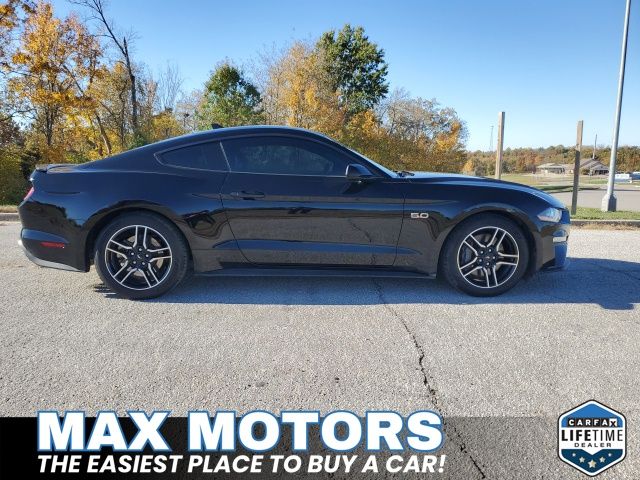 2022 Ford Mustang GT photo 2