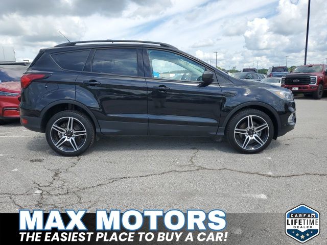 Used 2019 Ford Escape SEL with VIN 1FMCU9HD7KUB73700 for sale in Kansas City