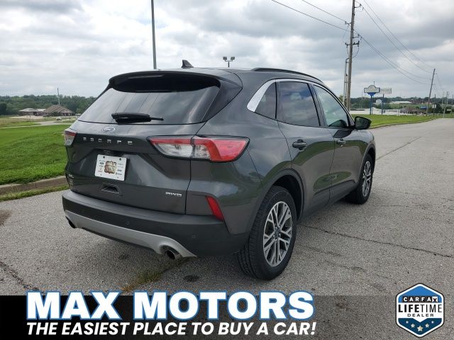 2020 Ford Escape SEL photo 3