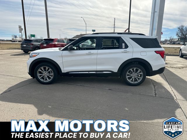 2024 Ford Explorer XLT photo 2