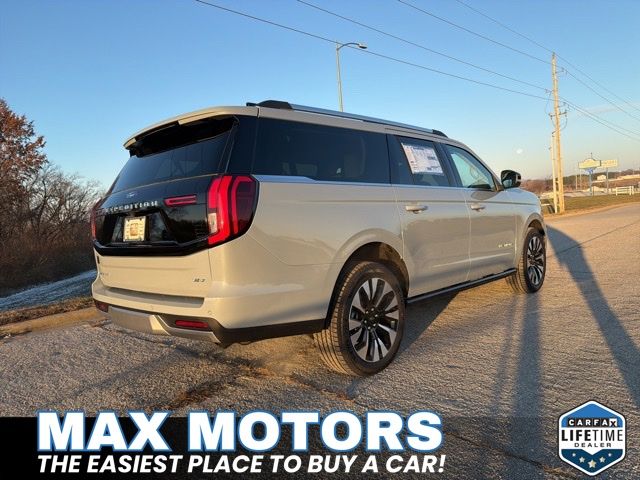 2025 Ford Expedition MAX Platinum photo 3
