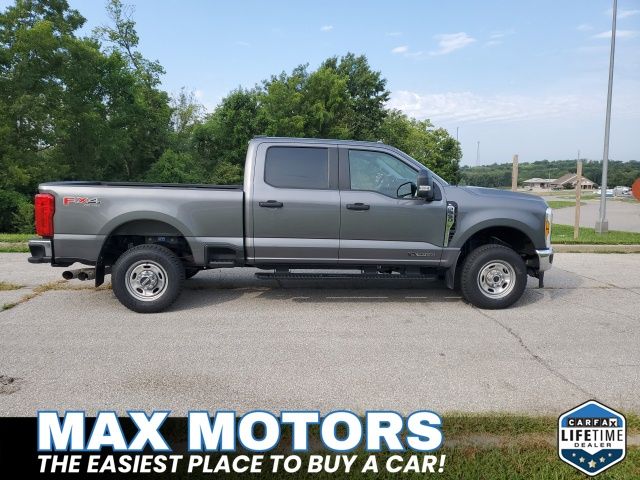 2024 Ford F-350 XL photo 2