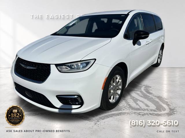 Used 2024 Chrysler Pacifica Touring L with VIN 2C4RC1BG2RR107097 for sale in Kansas City