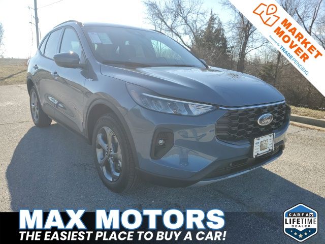 2026 Ford Escape ST-Line Select's photo