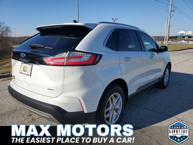 2022 Ford Edge SEL photo 3