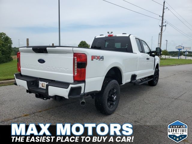 2025 Ford F-350 XL photo 3