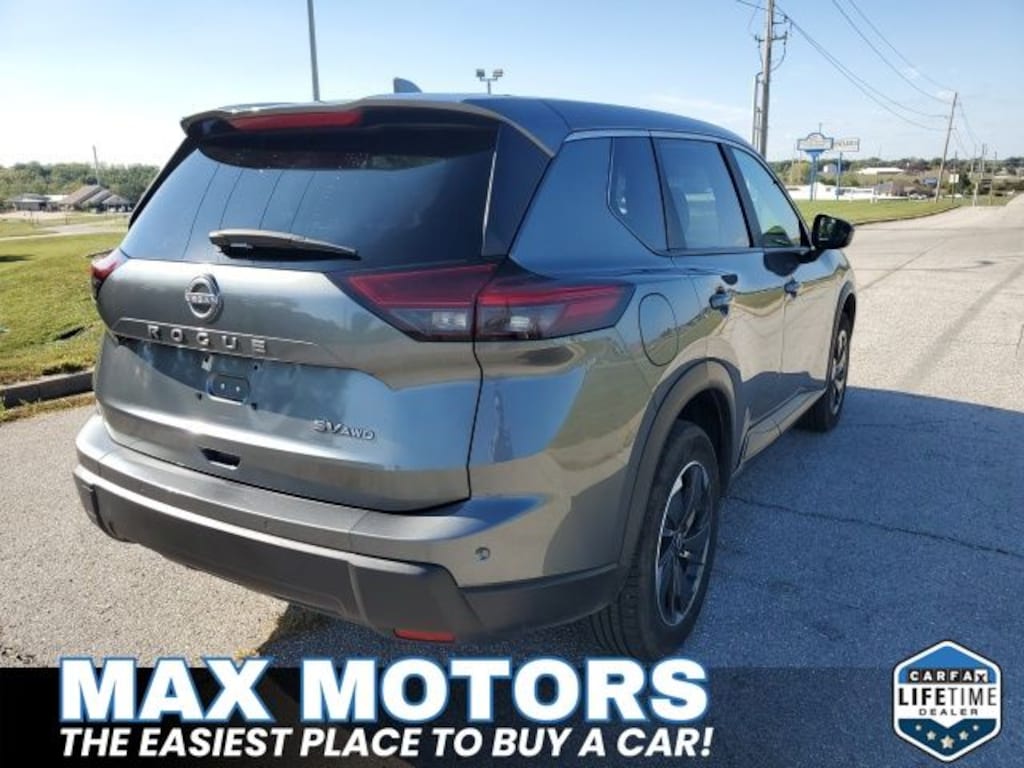 Used 2024 Nissan Rogue SV SUV