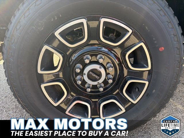 2026 Ford F-250 Platinum photo 3