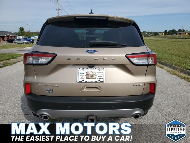 2021 Ford Escape Titanium photo 4