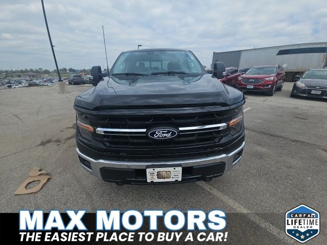 2025 Ford F-150 XLT photo 2