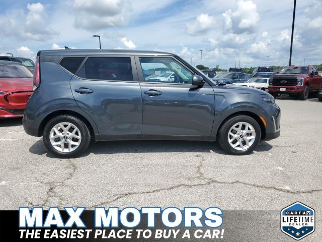 Used 2023 Kia Soul LX with VIN KNDJ23AU9P7202872 for sale in Kansas City