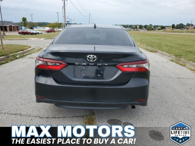 2023 Toyota Camry LE photo 4
