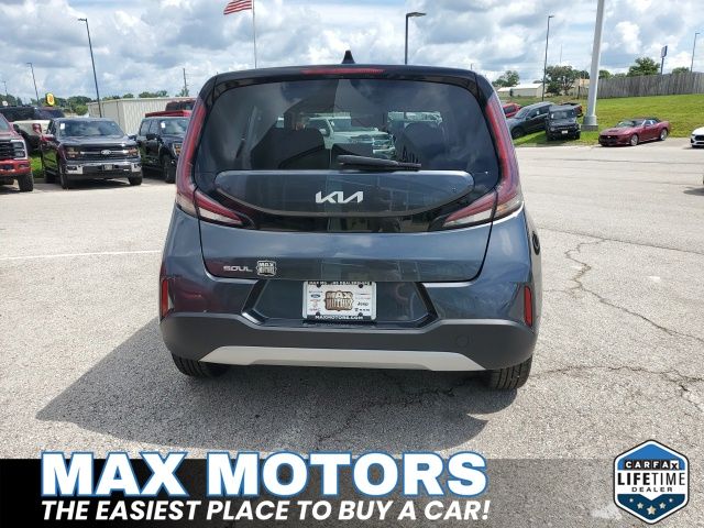 2023 Kia Soul LX photo 4