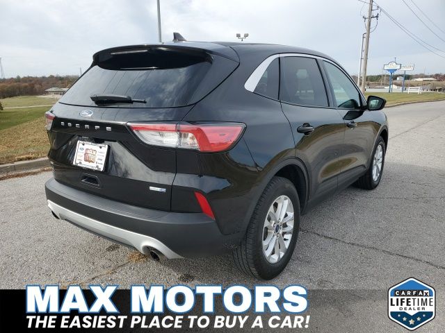 2020 Ford Escape SE photo 2