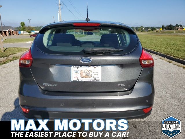 2017 Ford Focus SEL photo 4