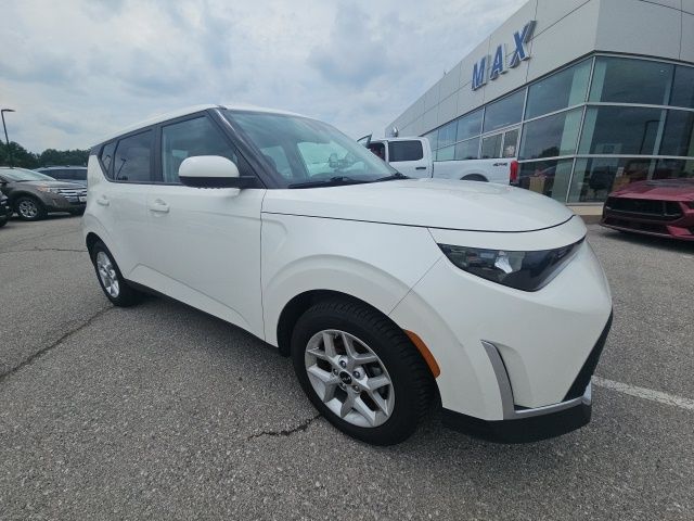 Used 2023 Kia Soul LX with VIN KNDJ23AU7P7855474 for sale in Kansas City