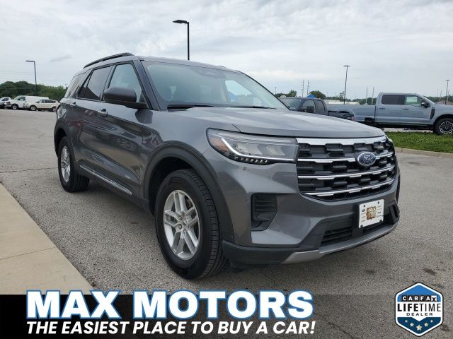 2025 Ford Explorer photo 3