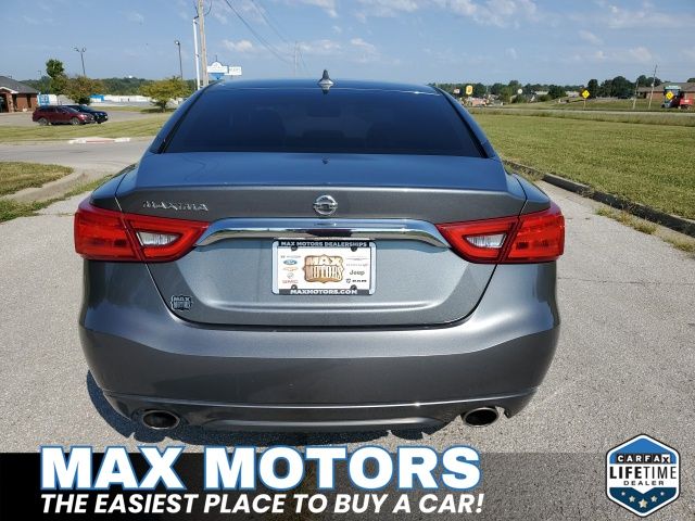 2017 Nissan Maxima S photo 4