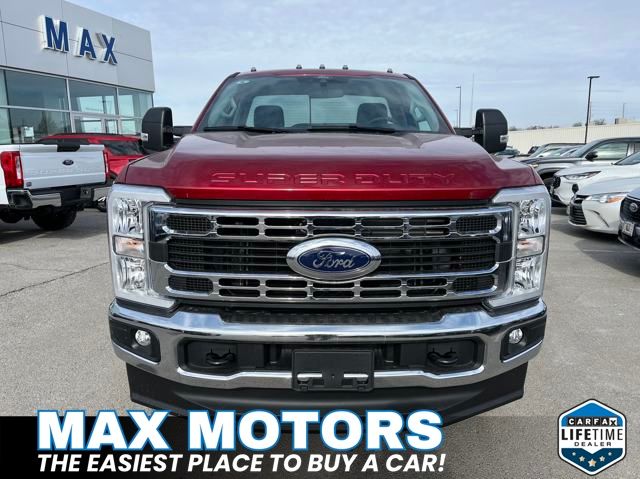2025 Ford F-350 XLT photo 2