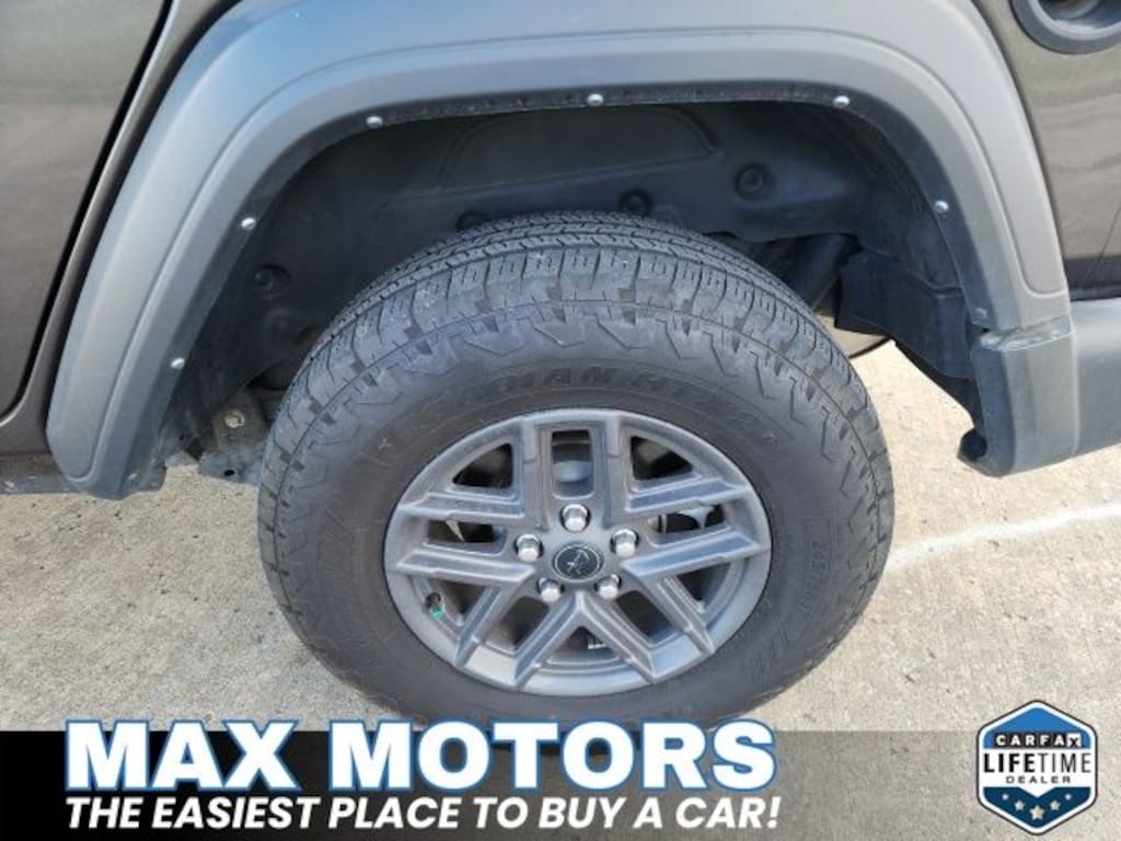 Used 2024 Jeep Wrangler Sport SUV