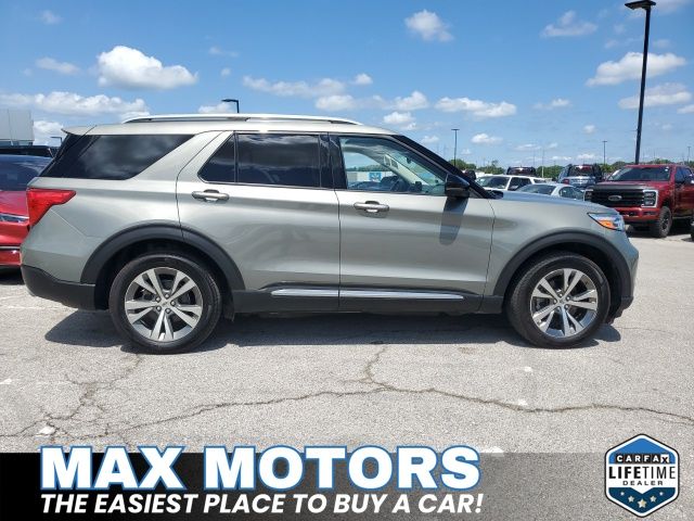 2020 Ford Explorer Platinum photo 2